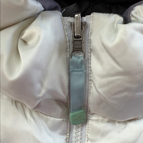 The North Face 550 Goose Down White Puffer Vest Medium - Picture 11 of 12